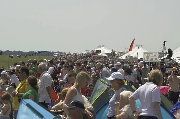 Crowds at Waddington airshow 2006