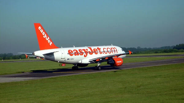 Easyjet Airbus 319 London Stansted RW 23 Hold