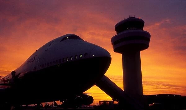 Gatwick ATC tower & Boeing 747