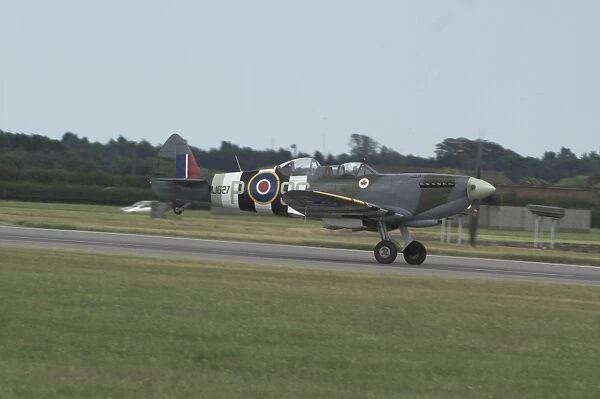 iml-556. The mk19 spitfire about to take off (press day Waddington airshow 2006)