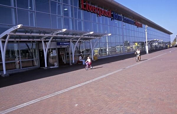 John Lennon Airport Liverpool - terminal exterior
