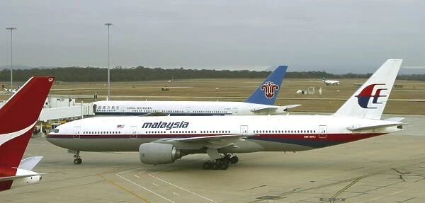 Malaysian 777-300. Taxiing on to stand at Melbourne