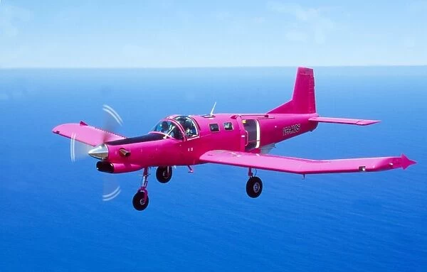 PAC Cresco. pink cresco 750 hp PAC NZ used for parachuting in oz Peter Clark