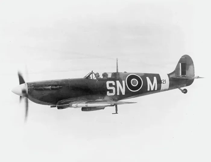 Framed Print : Supermarine Spitfire Framed Print : Supermarine Spitfire