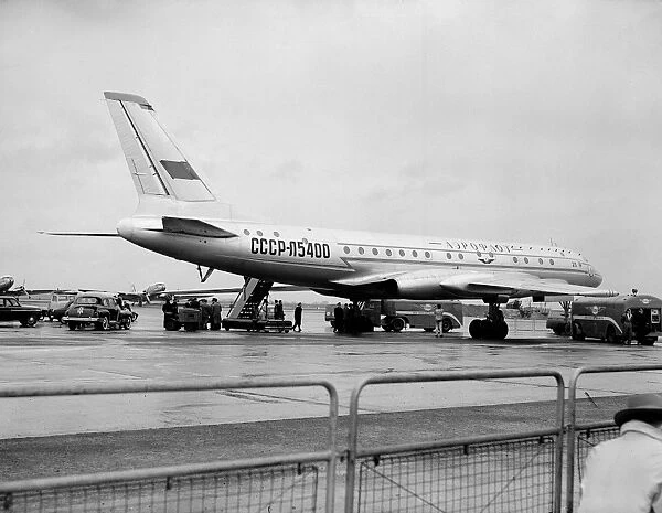Tupolev Tu-104 Aeroflot CCCP-N5400 Heathrow March 1956 (c) Flight