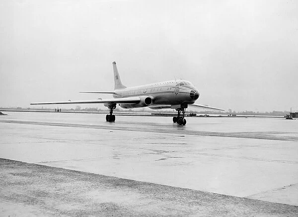 Tupolev Tu-104 Aeroflot CCCP-N5400 March 1956 Heathrow (c) Flight