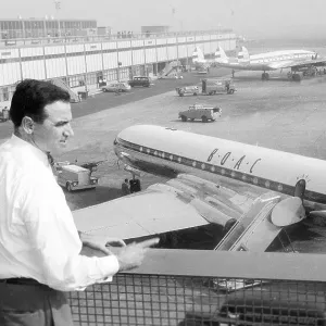 1958 BOAC COmet at new york Idlewild flight