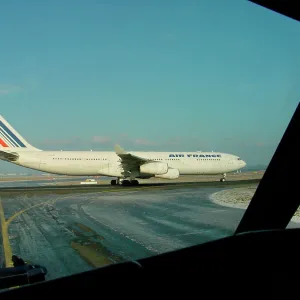 A340 crossing path