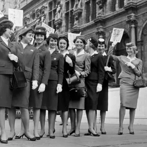 Air Hostesses Recieved at Paris Town Hall