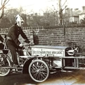 Beckenhams Fire Car (small fire engine) 1917