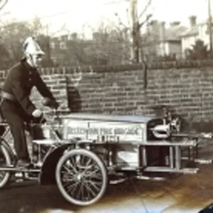 Beckenhams Fire Car (small fire engine) 1917