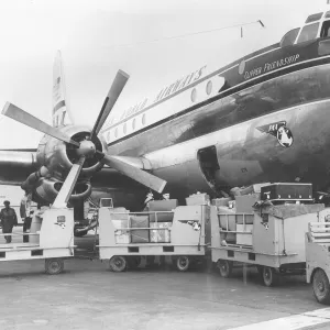 Boeing Stratocruiser Pan Am being loaded with baggage