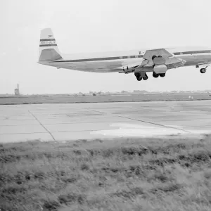 DH Comet on 1st passenger jet flight, London to Johannesburg