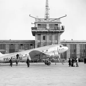 Douglas DC3 KLM at Croydon 1936