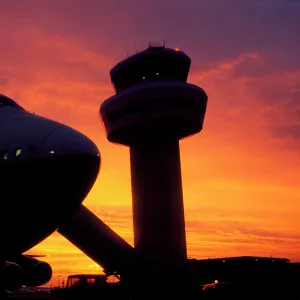 Gatwick ATC tower & Boeing 747