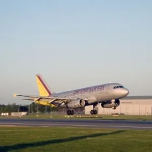 GermanWings Airbus 319 Landing Stansted RW05 17 Sept 07 GermanWings Airbus 319 Landing Stansted RW05 17 Sept 07