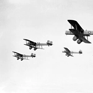 Handley Page, HP, Heyford, 10Sqn, RAF, Military, Historical, Bomber, 1935, 1930s, Formation, g-a side, UK, 3/4 rear