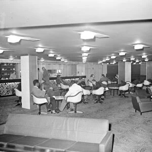 London, Heathrow, Airport, Lounge, 1960, 1960s, Passengers, Interior, Terminal, Historical, Civil, UK