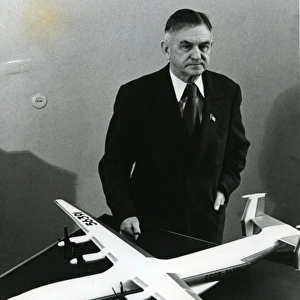 Oleg Antonov and model of his plane AN-22