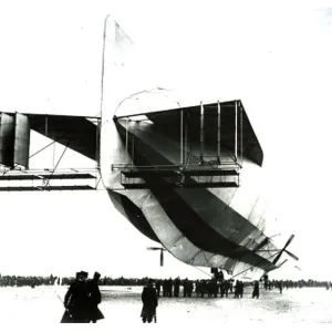 R101 Airship after it crashed. The R101 Airship was a British airship that crashed on October 5, 1930 R101 Airship after it crashed. The R101 Airship was a British airship that crashed on October 5, 1930