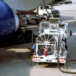 refuelling ba7777 atlanta usa bowser cables