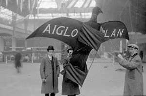 <b class=qtipBold><figcaption>Air Show Aiglo 1909</figcaption></b><br><em>© Flight Global 2009 - All Rights Reserved</em> Air Show Aiglo 1909
