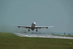 Images Dated 6th June 2006: Airbus A340-300 Virgin