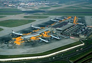 <b class=qtipBold><figcaption>Airports: Heathrow T4</figcaption></b><br>London Heathrow Terminal 4 (c) Flight<br><em>© Flight Global 2009 - All Rights Reserved</em> Airports: Heathrow T4