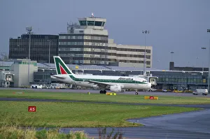 Images Dated 6th January 2005: Alitalia Manchester Airport