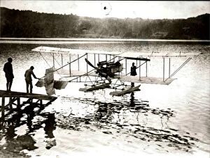 Images Dated 9th January 2008: aterman aircraft at the edge of a Lake. Waldo Dean Waterman (June 16, 1894 - December 8)