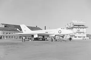 <b class=qtipBold><figcaption>Avro Vulcan</figcaption></b><br>Avro Vulcan 698 at Farnborough 1953<br><em>© Flight Global 2009 - All Rights Reserved</em> Avro Vulcan