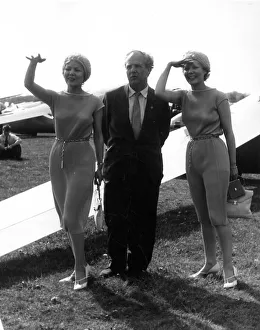 Beverley Girls Visit the Gliding Championships