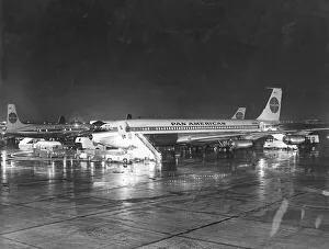 <b class=qtipBold><figcaption>Boeing 707</figcaption></b><br>B707<br><em>© Flight Global 2009 - All Rights Reserved</em> Boeing 707