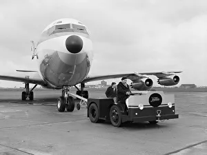 Boeing, 707, Boeing 707, Pan-Am, N722PA, Ground, 3/4, Front, Airline, USA, Ceased, Towimg, Tug, Heathrow, Historical, Civil