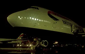 Boeing 747-400 at night