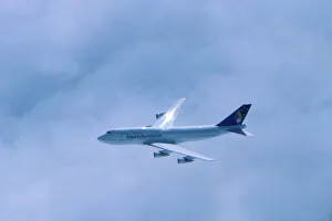 Boeing 747 air to air with livery removed