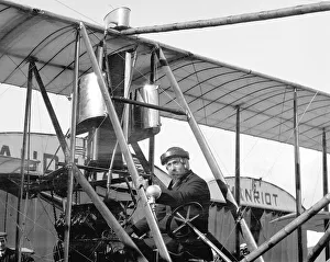 <b class=qtipBold><figcaption>Cody on Cody Cathedral 1910</figcaption></b><br>Cody Cathedral Lanark Air Meeting 1910 (c) The Flight Collection Not to be reproduced without permission<br><em>© Flight Global 2009 - All Rights Reserved</em> Cody on Cody Cathedral 1910