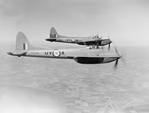 <b class=qtipBold><figcaption>DH Hornet</figcaption></b><br>Dh Hornets RAF 19 Sqn Church Fenton<br><em>© Flight Global 2009 - All Rights Reserved</em> DH Hornet