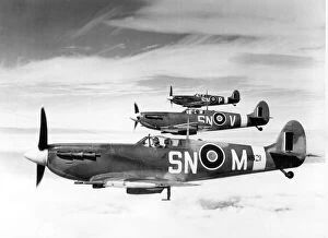 Flight Gallery: Formation of Supermarine Spitfires MKVB