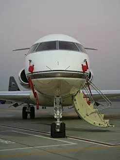 Modern Aircraft Prints: Global Express