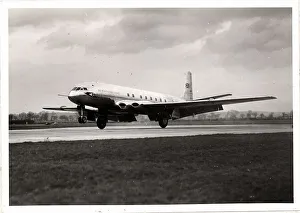 <b class=qtipBold><figcaption>De Havilland Comet on take off</figcaption></b><br>De Havilland Comet<br><em>© Flightglobal.com</em> De Havilland Comet on take off