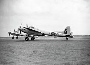 <b class=qtipBold><figcaption>De Havilland Sea Hornet</figcaption></b><br>De Havilland, DH, Sea, Hornet, VR837, Royal Navy, RN, UK, Historical, Military, Ground, Side, Formation, Fighter<br><em>© Flight Global 2009 - All Rights Reserved</em> De Havilland Sea Hornet