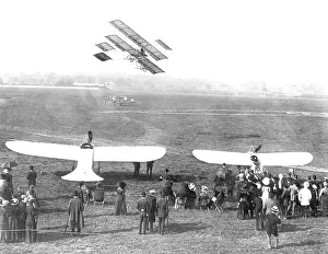 <b class=qtipBold><figcaption>Hendon Flying Demo 1911</figcaption></b><br>Hendon demonstration 1911 (c) Flight<br><em>© Flight Global 2009 - All Rights Reserved</em> Hendon Flying Demo 1911