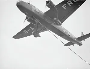 HP Harrow G-AFRL used to refuel AW XXIII 1939 (c) Flight 1930's The Flight Collection 020 8652 8888 not to be reproduced without permission or payment