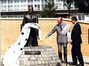 HRH Duke of Edinburgh pulls the de Havilland flag from the statue of Sir Geoffrey