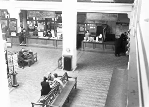 <b class=qtipBold><figcaption>Interior: Croydon Airport</figcaption></b><br>Croydon airport 12337<br><em>© Flight Global 2009 - All Rights Reserved</em> Interior: Croydon Airport