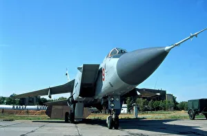 <b class=qtipBold><figcaption>Mikoyan Mig 25 Foxbat</figcaption></b><br>Mig 25 Foxbat Russian Air Force (c) Flight<br><em>© Flight Global 2009 - All Rights Reserved</em> Mikoyan Mig 25 Foxbat