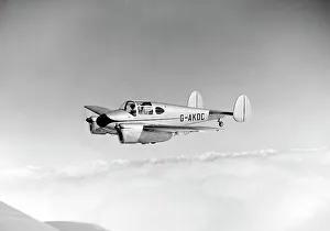 <b class=qtipBold><figcaption>Miles Gemini</figcaption></b><br>Miles, Gemini, G-AKDC, Denham, 1949, 1940s, A-A, 3/4, Front, Historical, GA, Light, Aircraft, UK<br><em>© Flight Global 2009 - All Rights Reserved</em> Miles Gemini