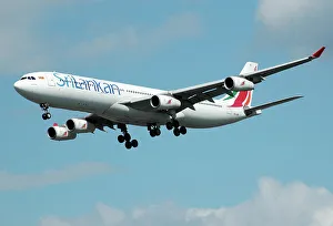 Images Dated 17th April 2006: Modern Aircraft, FA kbma079