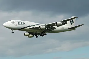 Images Dated 17th April 2006: Modern Aircraft, FA kbma087